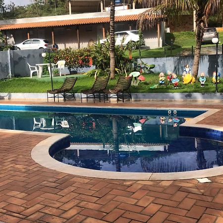 Pousada California Hotel Capitolio Ngoại thất bức ảnh
