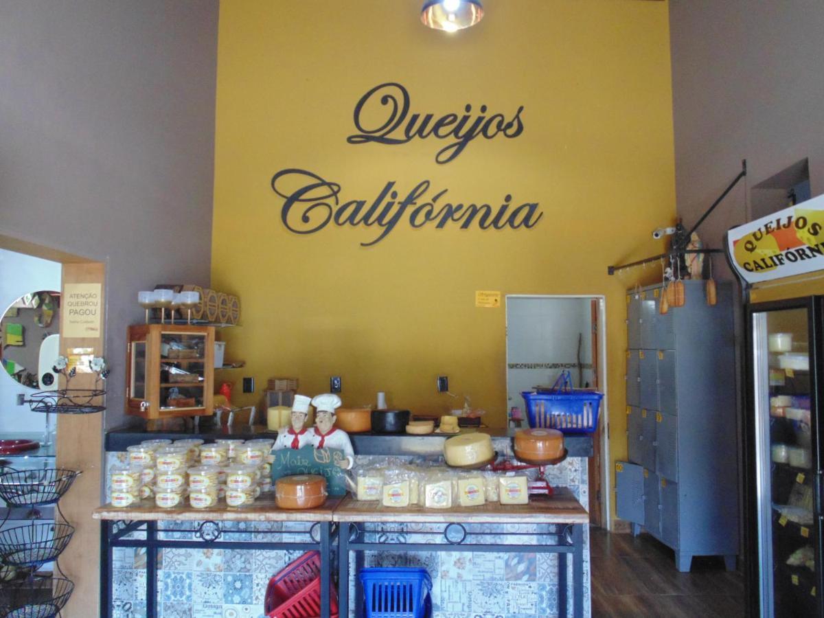 Pousada California Hotel Capitolio Ngoại thất bức ảnh