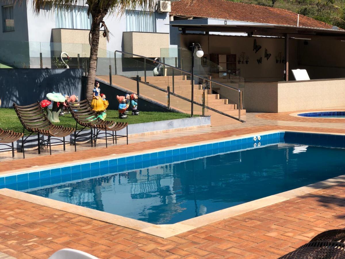 Pousada California Hotel Capitolio Ngoại thất bức ảnh